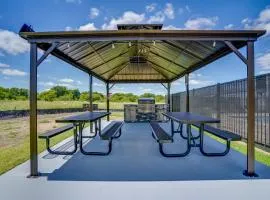 2 Mi to Dtwn Crowley! Modern Escape w/ Pool Access