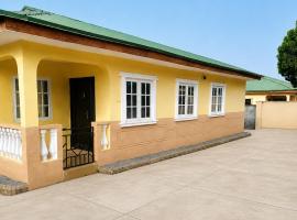 Rich Prec - A premium 3 bedroom serviced homestay in a serene and secure Estate, hotel a Ado Ekiti