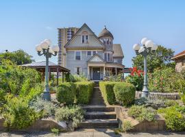 1895 Victorian Home on Historic Walnut Street, Hotel in Springfield