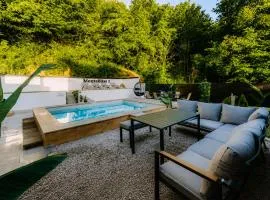 MonteBliss Private Pool & Spa Escape