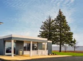 Coratel Inn and Suites by Jasper Owatonna