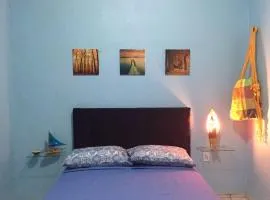 Casa completa para 6 pessoas perto da praia e da Broadway