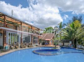 Oemah Tahu Banjarnegara Resto and Resort Mitra RedDoorz, מלון בSelomerto