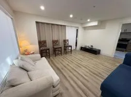 Downtown Cozy Apartment Room- BC Place & Skytrain - Free Parking