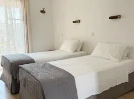 Captains Studios & Apartments