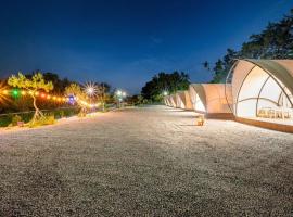 Seocheon में, होटल Seocheon Ocean Place Glamping Caravan