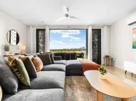 Zen Bayline - pool - bay view - balcony