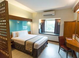 Microtel by Wyndham UP Technohub, hotel di Manila