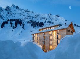 Ski Hotel Mondschein, hotel en Stuben am Arlberg