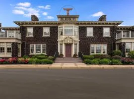 Traditions Hotel & Spa Johnson City - Binghamton, an Ascend Collection Hotel