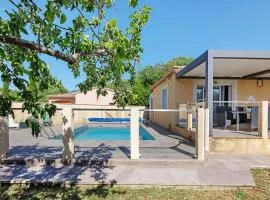 Maison Avec Piscine À Anduze Calme