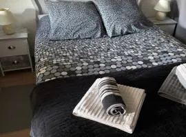 Charmant studio dans maison privée