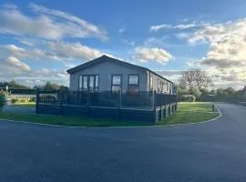 Bridlington Holiday Park, Lodge 1, spacious
