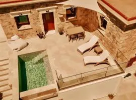 Lithos Luxury Pool Villa