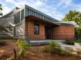Rustic Ridge Villa by StayJade Pool Bonfire Blr