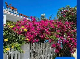 Vindy House