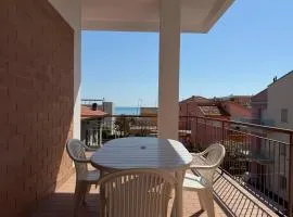 M467 - Marcelli, trilocale con terrazza vista mare