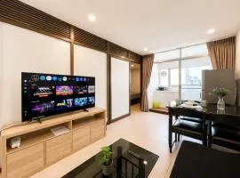 High Floor 2BR 1Bath Near BTS Night Market 5PAX