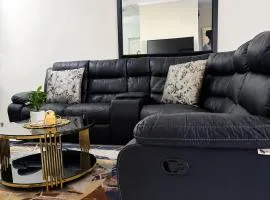 The Cozy Stay 2-bedroom Apartment