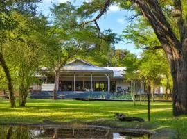 Ihlathi Lodge in Kuleni Game Park