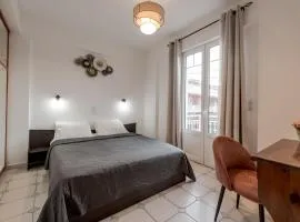 C'est La Vie Budget Rooms - 1 Min Walk to the Beach