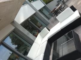 Hillfortswiss holiday inn, khách sạn ở Lostorf