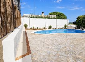 Chalet rústico con piscina y barbacoa, Valencia, מלון בטורנט