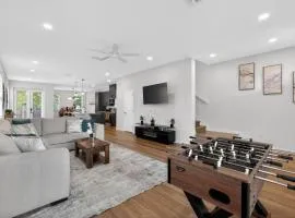 Stylish Tampa Stay Near Busch Garden & Ybor City