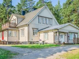 Holiday Home Päätalo- mökkilomat ja perhejuhlat by Interhome