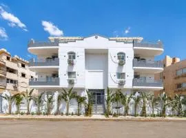 Seven Stays Centric West