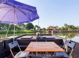 Bateau la Laïta sur la rivière