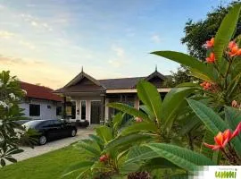 Homestay Ummi Bukit Payong - Rumah Ateh