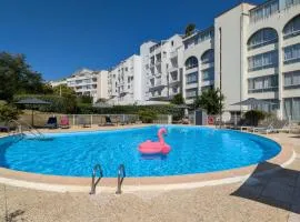Résidence avec Piscine face au port 200m plage