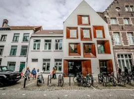 Snuffel Youth Hostel