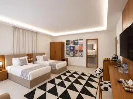 Seven Stays Centric West