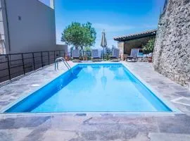 Villa Ventus, 40sqm private pool & hot tub!