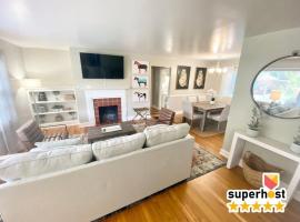 Charming 2 BR 1 BA with outdoor patio and grill close to downtown, Hotel in Lexington