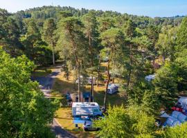 Camping du Lac, khách sạn ở Marcillac-la-Croisille