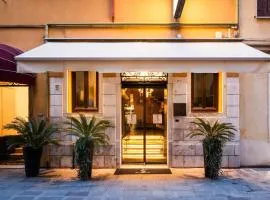 Vignette Collection The Venice Times Hotel
