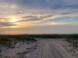 Waterfront Home 3BR King bed Private Dock