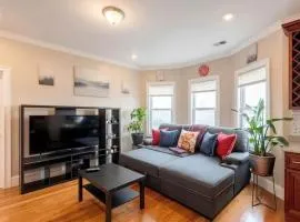 Vibrant 4BR Boston Apt - Balcony, Bathtub, TV near I-95 & Pet Friendly 903
