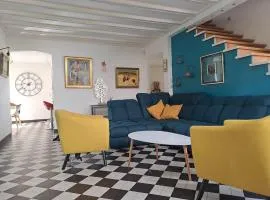 3Bd property with private, gated garden and parking