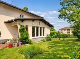 Propriété privée 3 chambres avec jardin clos et parking privé gratuit à Thann