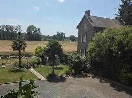 Studio dans maison de maître, 30' du Mont Saint Michel