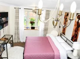 A Room in 4 Bedrooms Home at 34 Forge