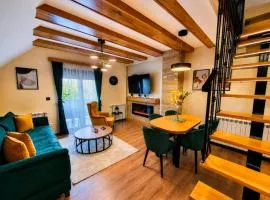 Tara Saric Duplex