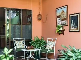 Casa Jardín Santa Ana