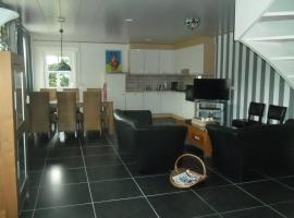 Herkenhoek 3 bedroom apartement, hotel bajet di Heeswijk-Dinther