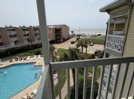 Ocean & Pool View - Top Floor - 2 Pools - Hot Tub - GYM - Tennis ct - Shoreline Stays 9303