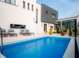 Vila AIDA – hotel w mieście Târgu Mureş